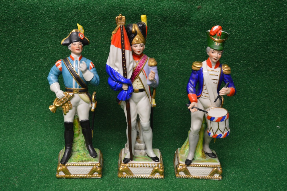 Group of three Naples military figures standing on square bases - 9.