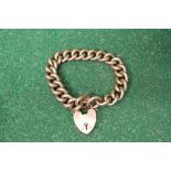 9ct gold bracelet having heart shaped clasp