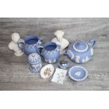 Vintage ceramics to include Wedgewood Jasperware, pair of Parian Busts etc