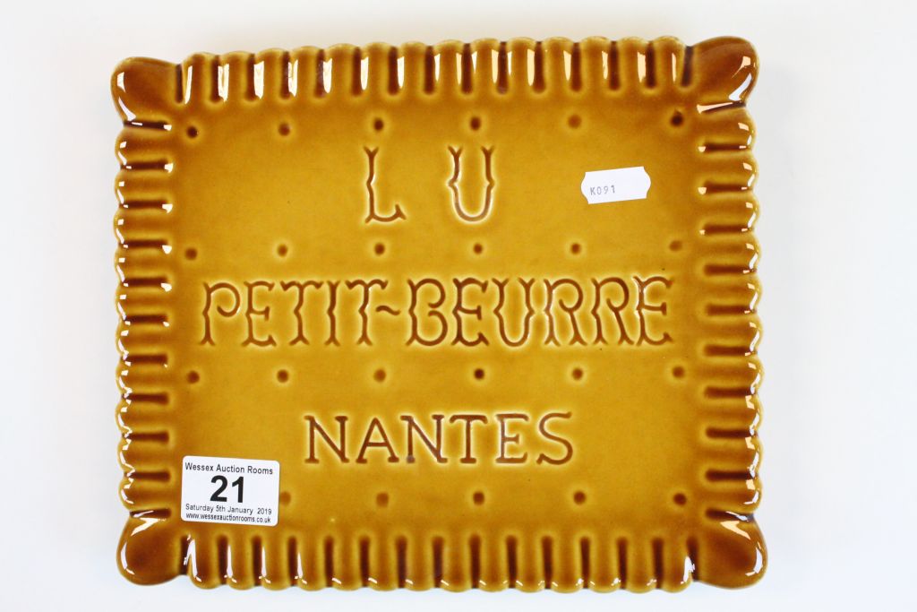 French ceramic Advertising plaque for "Petite Beurre" Biscuits "Nantes" circa 1950 - Image 3 of 3