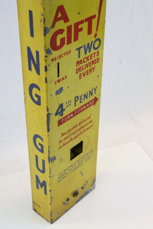 Vintage Enamelled "Y.Z" Chewing Gum vending machine - Image 4 of 5