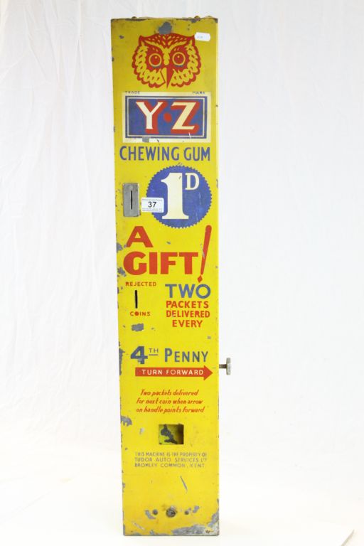 Vintage Enamelled "Y.Z" Chewing Gum vending machine