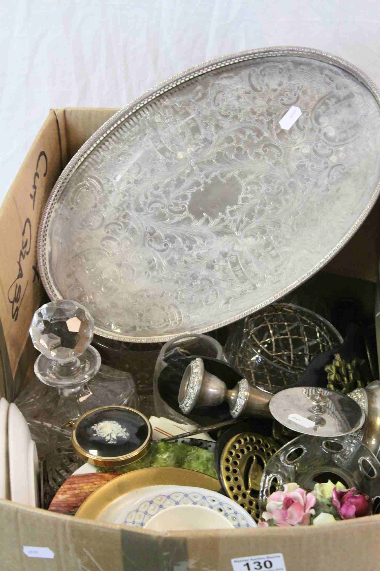 Box of assorted items to include a cased set of fish knives and forks for six place settings, silver - Image 2 of 2