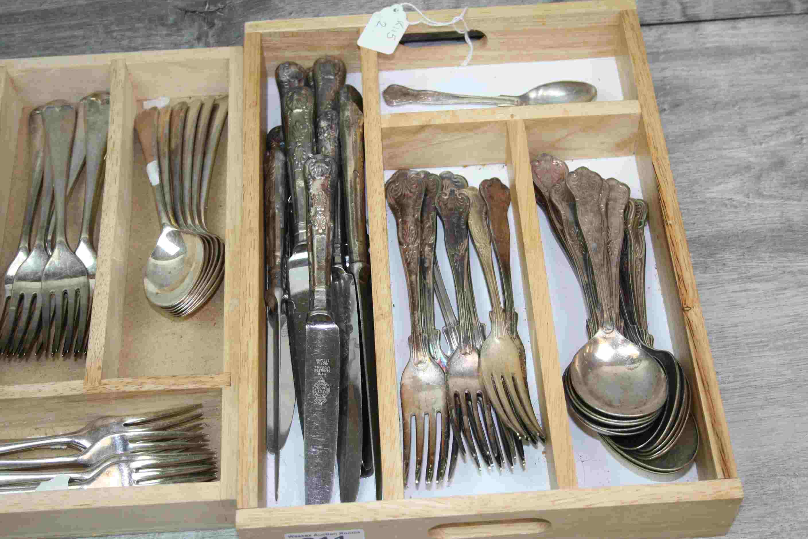 Group of Silver Plated Kings Pattern Cutlery plus other Silver Plated Cutlery - Image 4 of 4
