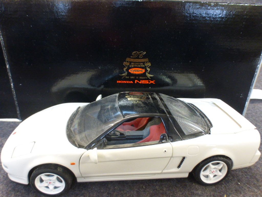 One boxed 1:18 Kyosho diecast model Honda NSX (White No.7001 W 9800) - Image 2 of 2