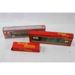 Boxed Lima OO gauge 205132 MWG plus a boxed Triang R341 Searchlight Wagon and boxed Triang R216