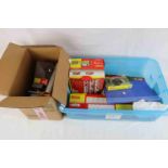 Group of boxed Hornby OO gauge accessories to include R8231 Accessories Pack 5, R8002 Goods Shed,