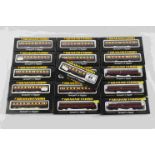 16 Boxed Graham Farish N gauge items of rolling stock to include 10 x 0686, 2 x 0696, 374-027 x 3