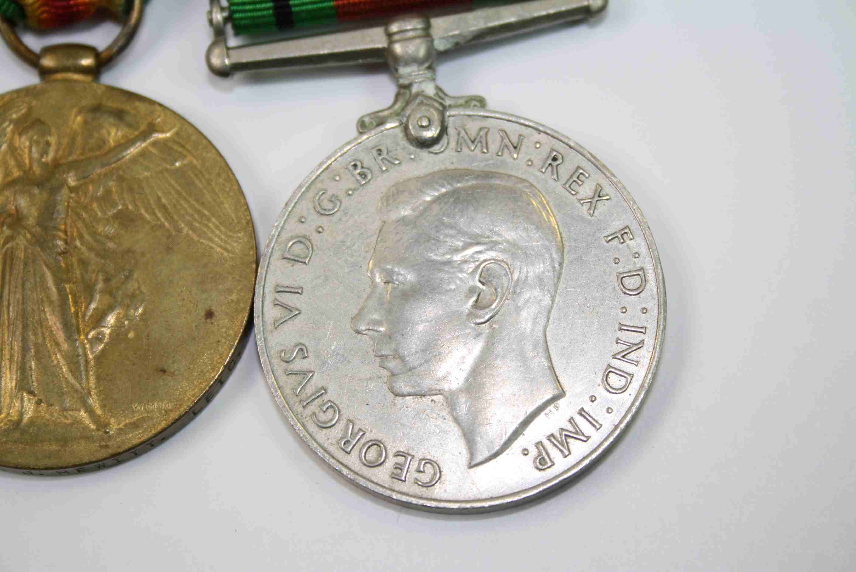 A Full Size British World War One Medal Pair Issued To 42517 PTE. L.J. HEWITT Of The - Image 5 of 5