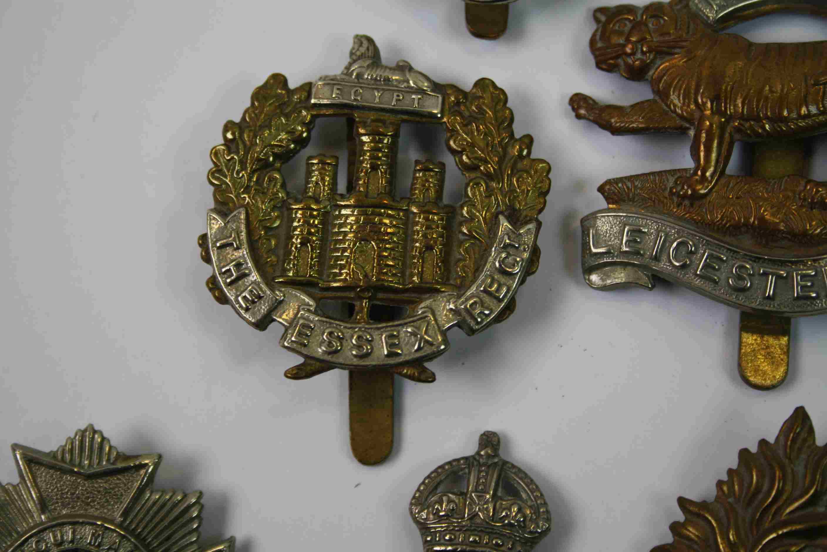 A Collection Of Ten British Military Regimental Cap Badges To Include : Middlesex Regiment, York And - Image 5 of 12