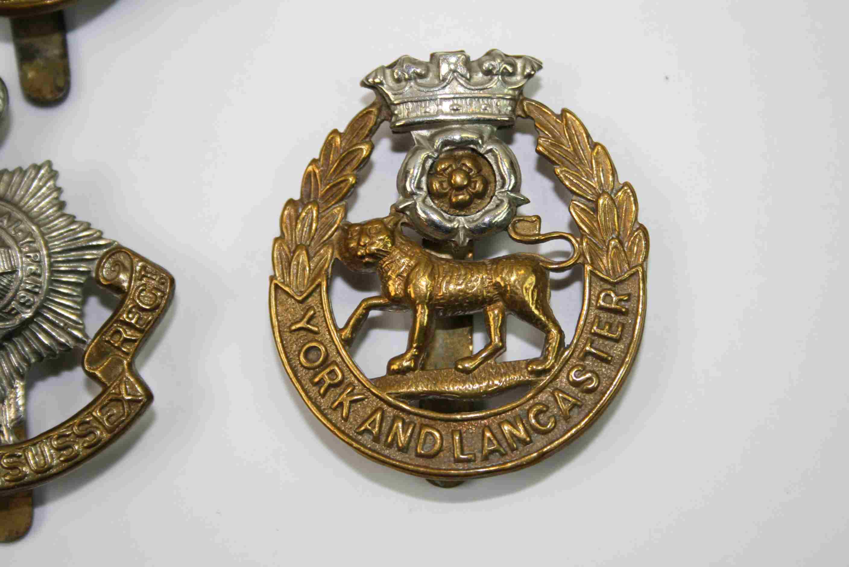 A Collection Of Ten British Military Regimental Cap Badges To Include : Middlesex Regiment, York And - Image 12 of 12