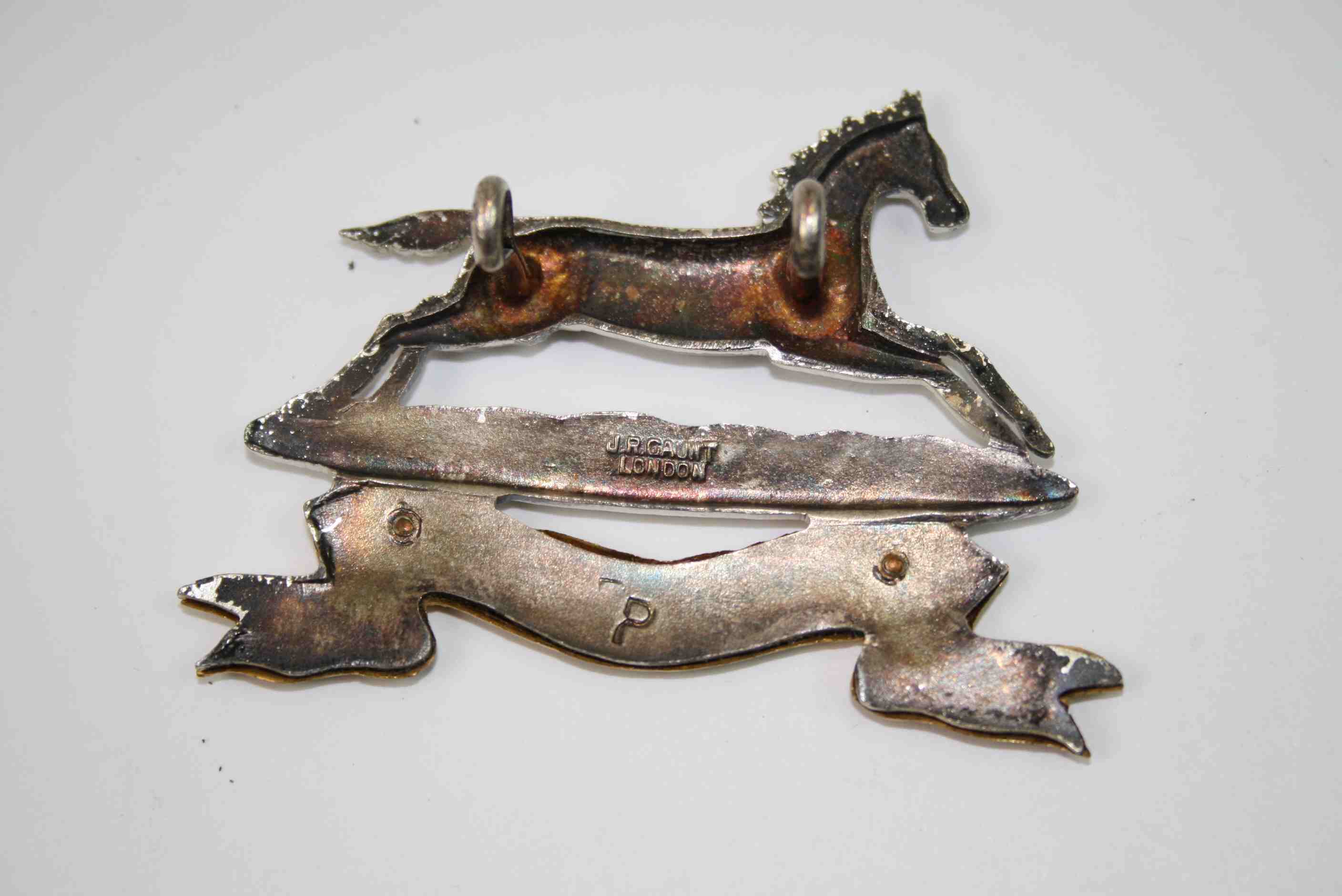 A West Yorkshire Regiment Officers Silver Gilt Plated Cap Badge With Rear Lug Fixings And Maker Mark - Image 4 of 5