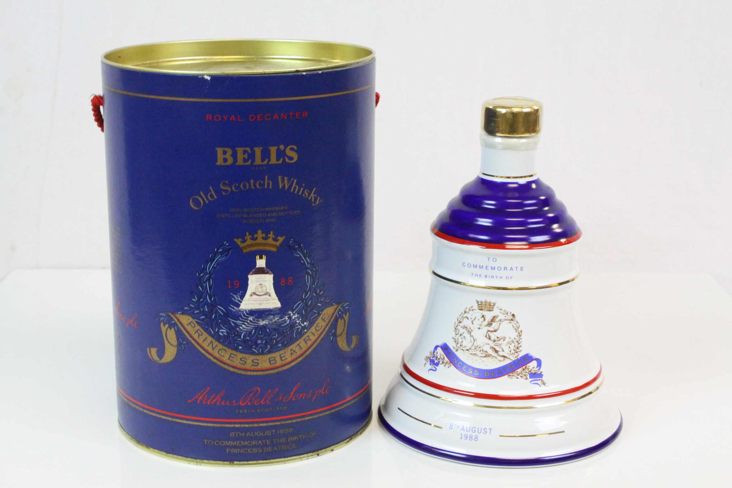 Boxed unopened Bottle of Bells Whisky to Commemorate the Birth of Princess Beatrice 1988