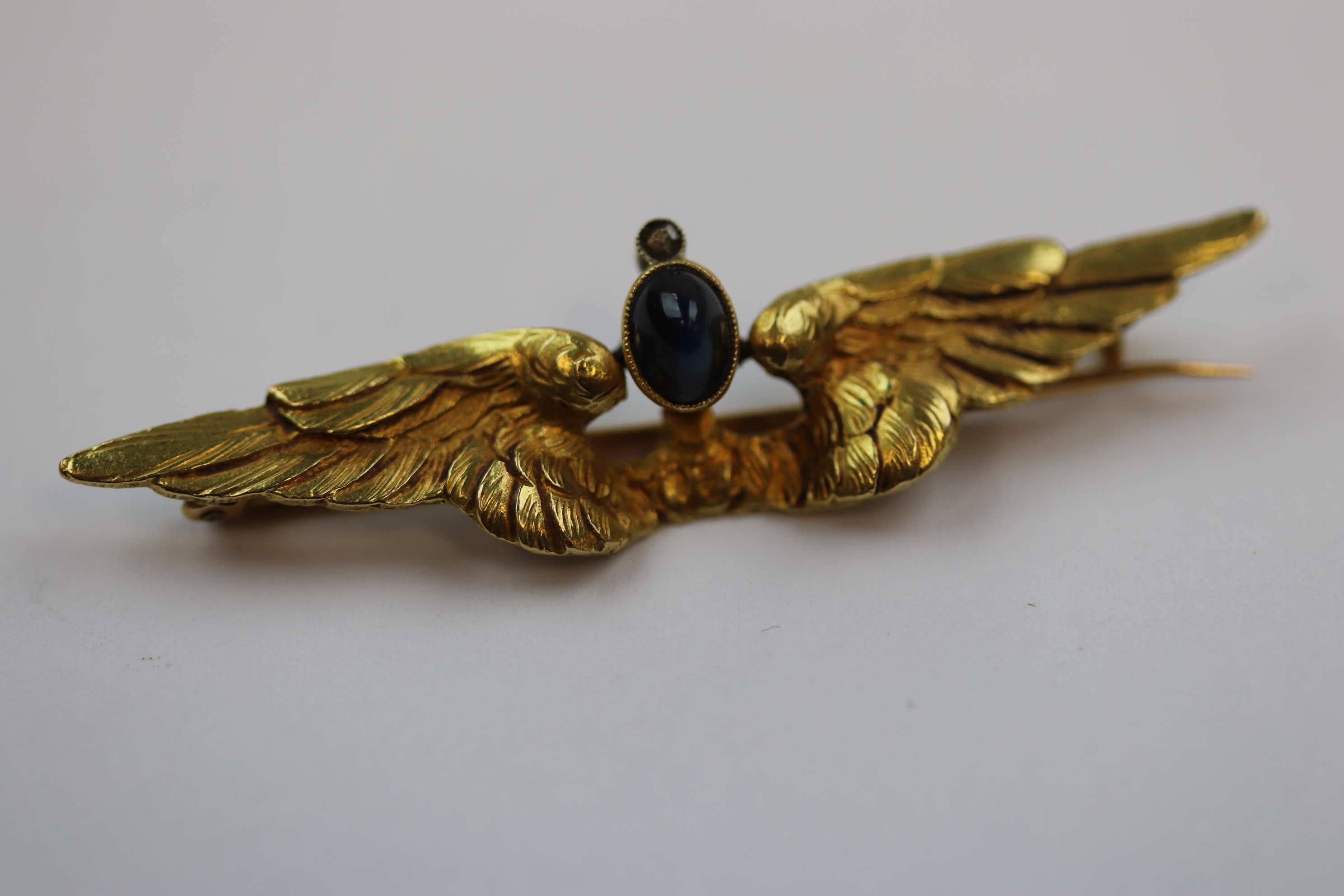 French 19th century sapphire and diamond 18ct yellow gold wings brooch, the textured feathered wings - Image 7 of 7