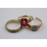 Pink paste stone 9ct yellow gold dress ring, ring size N, a white stone set yellow metal eterning