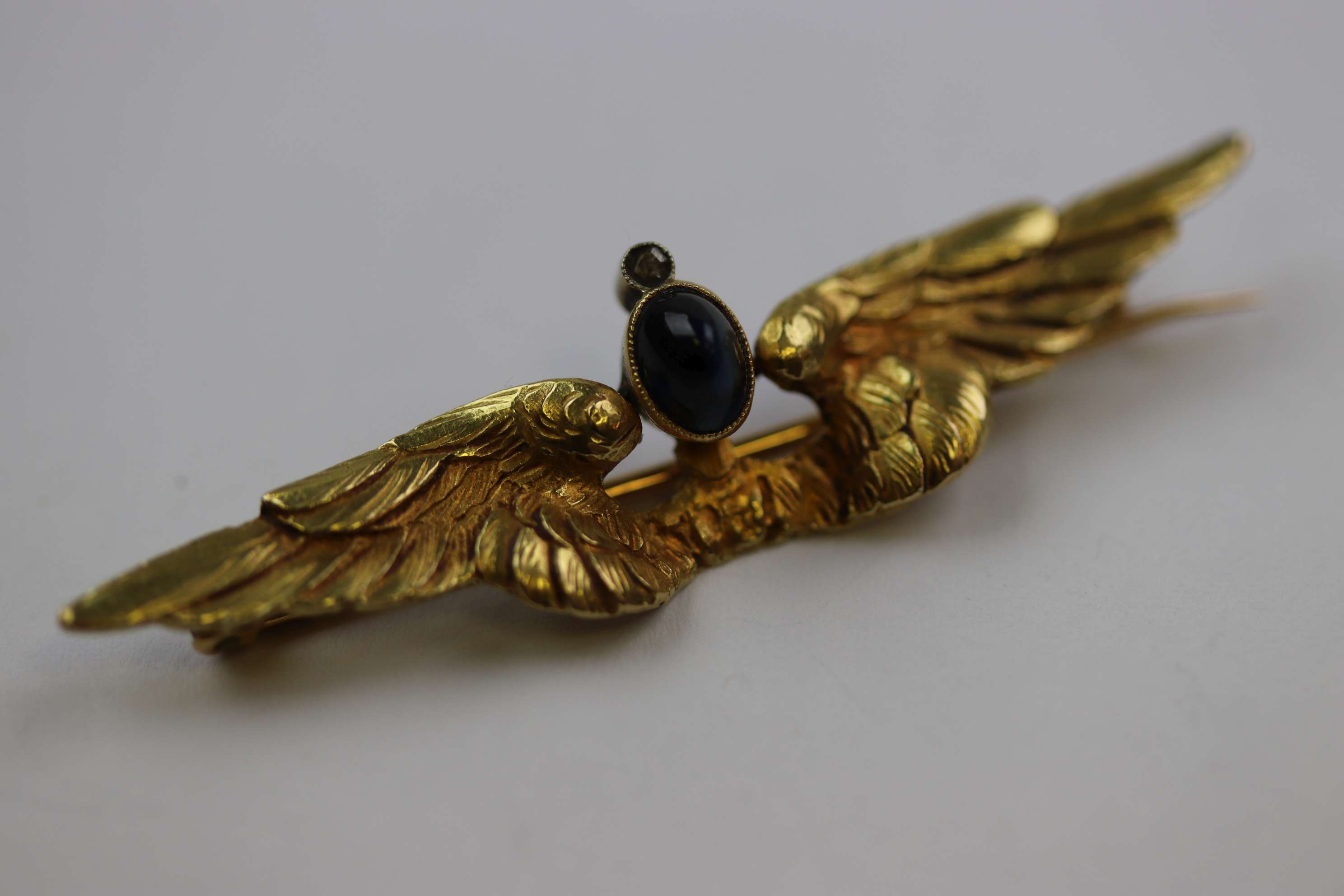 French 19th century sapphire and diamond 18ct yellow gold wings brooch, the textured feathered wings - Image 3 of 7