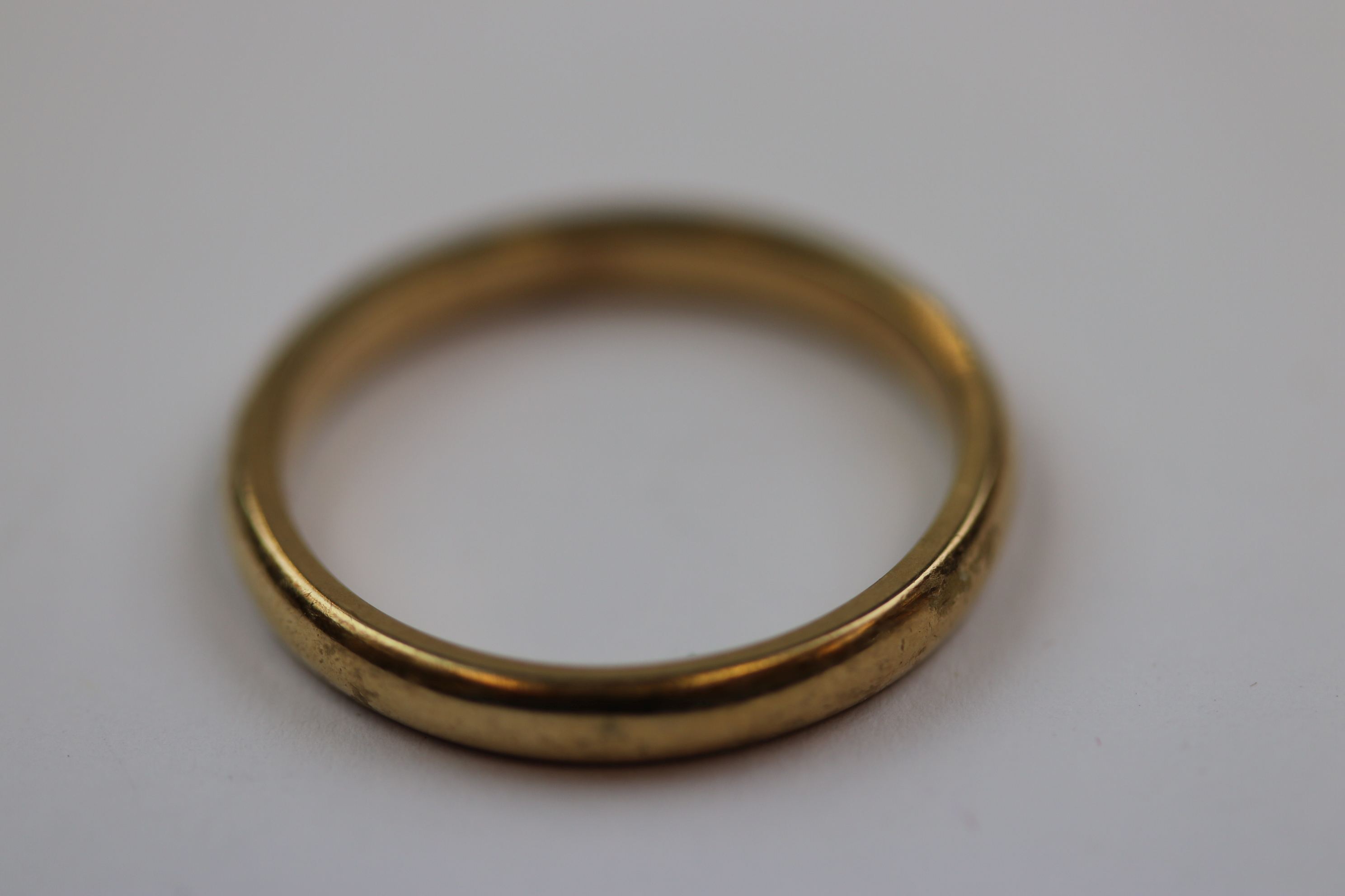 9ct yellow gold wedding band, band width approximately 2.5mm, D section, ring size P together with a - Image 3 of 5