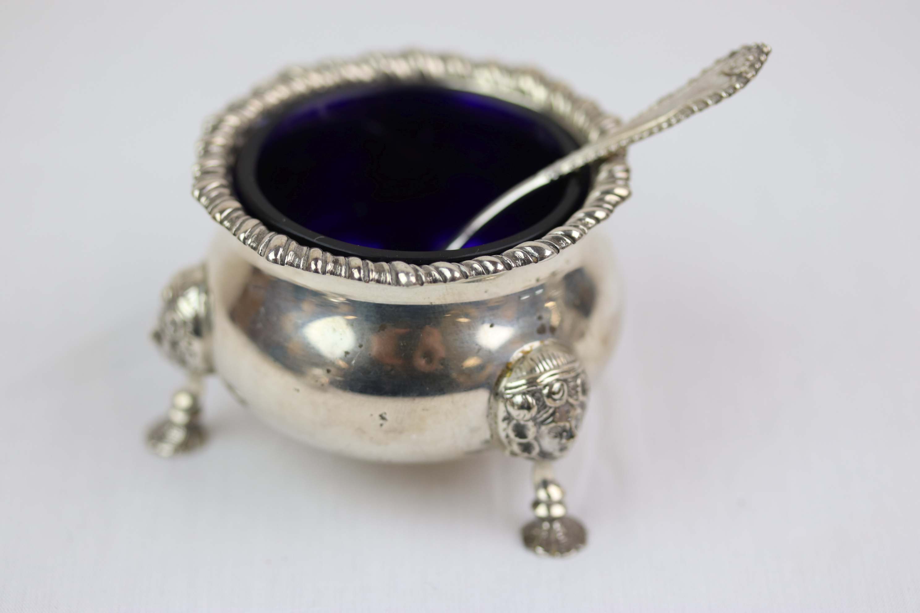 Mappin & Webb Georgian style silver salt cellar and mustard pot of cauldron form raised on three - Image 5 of 6