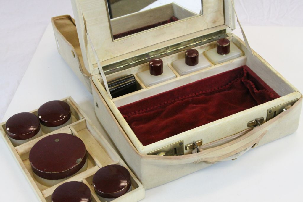 Mid 20th century Ladies ' Maylor of London ' Vanity Case comprising Three Bottles, Five Jars and Two - Image 4 of 6