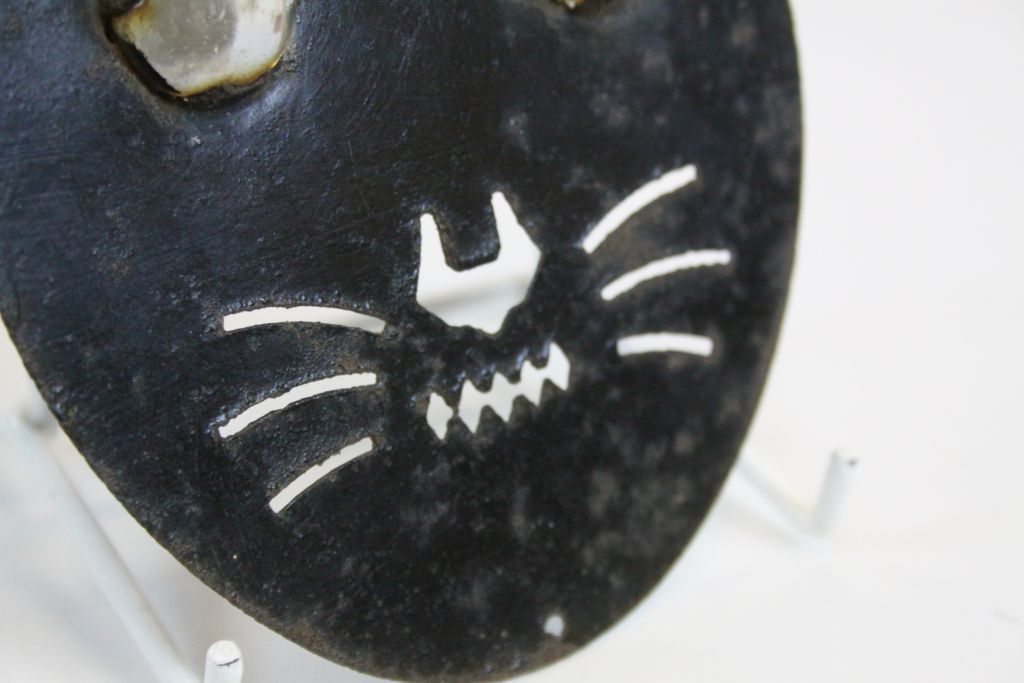 Rare Early 20th century Sheet Metal Cat Scarer with Marble Eyes, 14cms high - Image 3 of 3