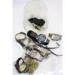Collection of approximately 16 Ladies and Gents Wristwatchs, Quartz and Mechanical including