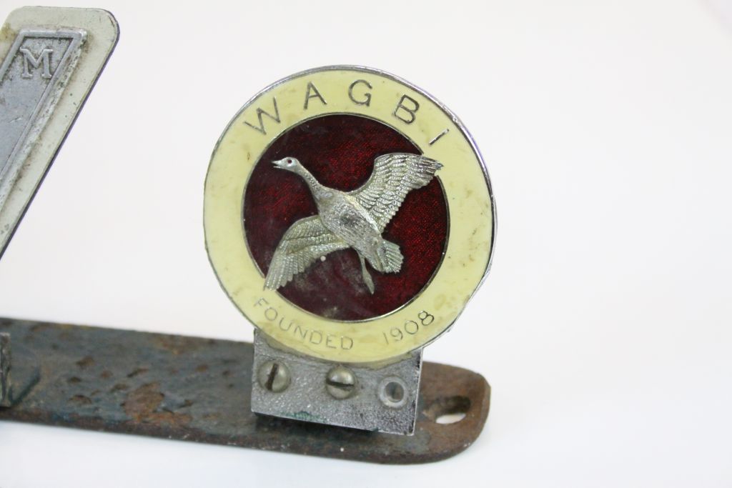 Four Vintage Car Badges including AA, Civil Service Motoring Association, VM 64 and WAGBI, all - Image 2 of 5