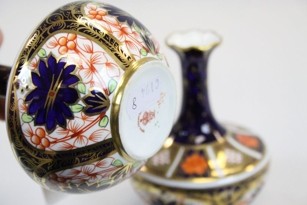 Pair of Royal Crown Derby Imari Small Bottle Neck Vases, pattern no. 1335 / 1128, 11.5cms high - Image 4 of 4