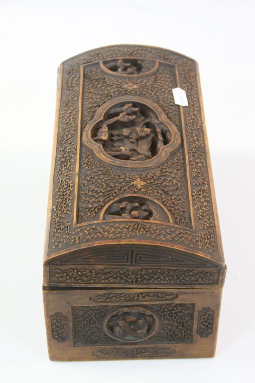 Heavily carved Oriental Wooden Box with hinged lid and Key, measures approx 28 x 14 x 13cm - Image 3 of 4