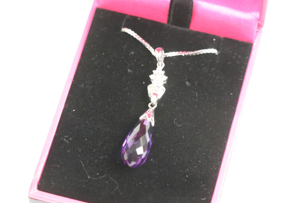 14ct White Gold Amethyst and Diamond Pendant Necklace - Image 2 of 3