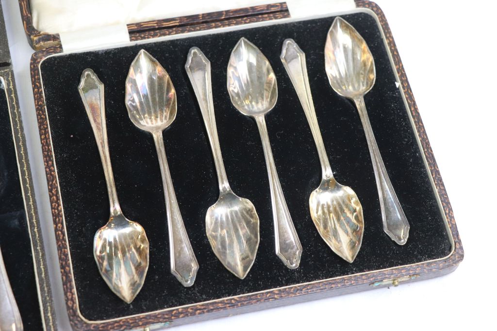 Cased set of six silver handled butter knives, cased set of six ivorine handles fruit knives and - Image 5 of 6