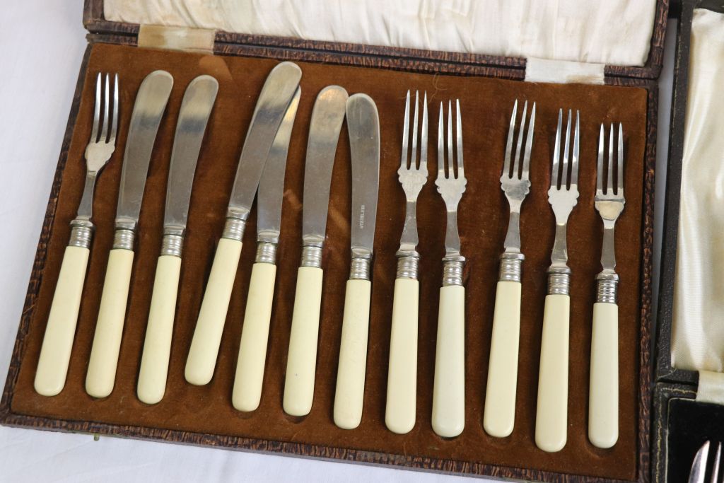 Cased set of six silver handled butter knives, cased set of six ivorine handles fruit knives and - Image 2 of 6