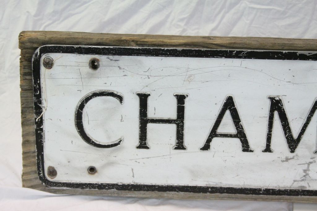 Vintage Aluminium street sign reading "Chamberlain Road", measures approx 149 x 23cm - Image 2 of 4