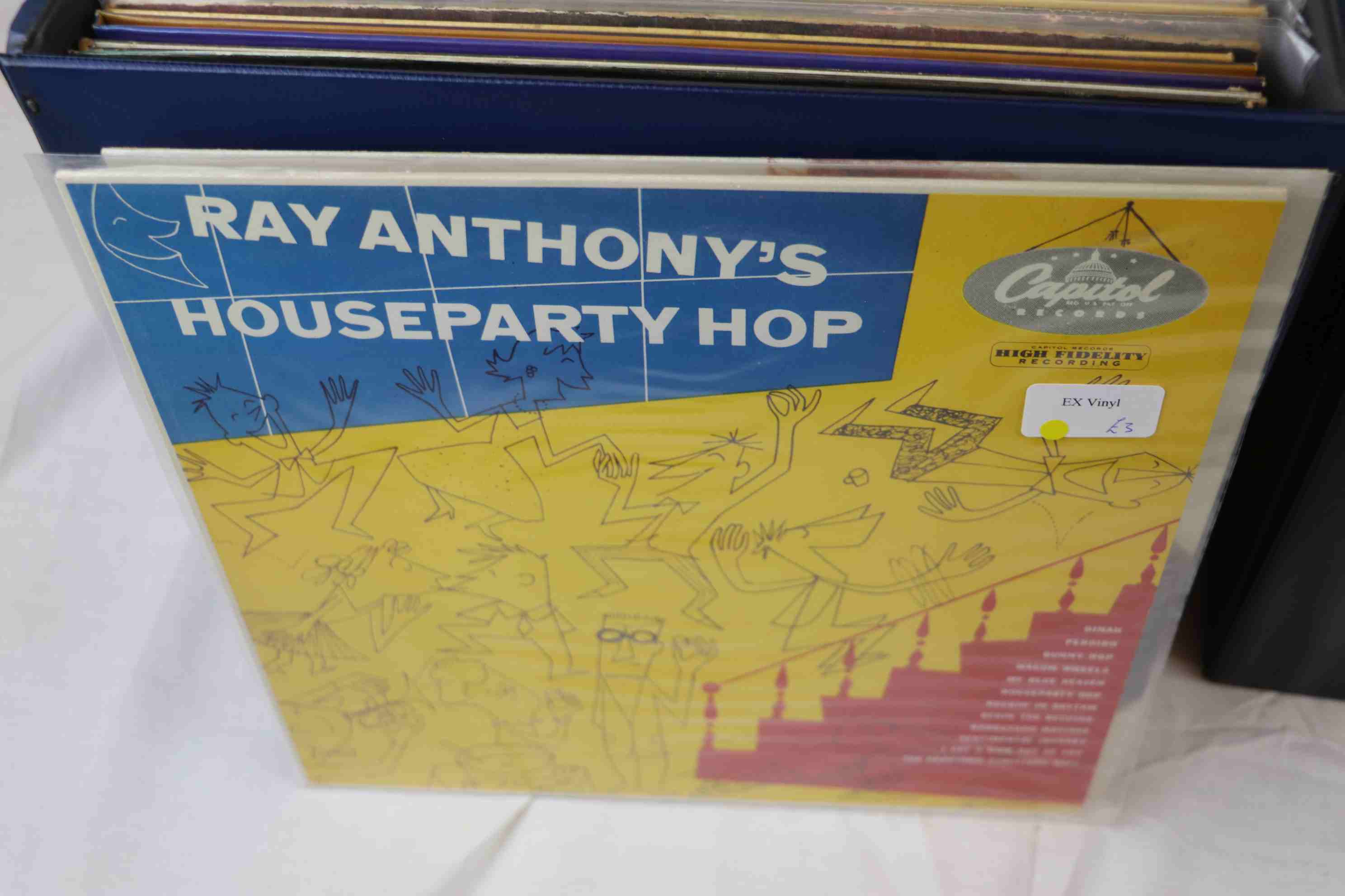 Vinyl - Pop / Country / MOR - Four vintage record boxes spanning genres & decades. Sleeves & Vinyl - Image 4 of 13