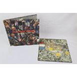 Vinyl - Two original The Stone Roses LPs to include self titled ORE LP502 and Second Coming GEF