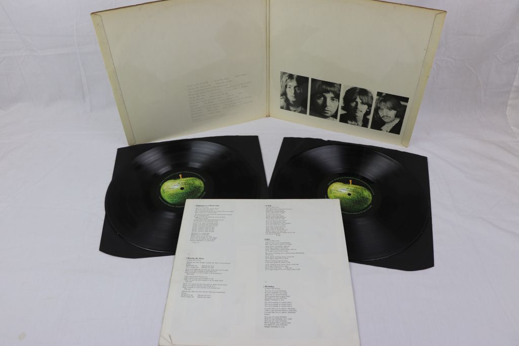 Vinyl - The Beatles White Album No 0167380 Top Loader with black inners and poster, no - Image 4 of 10