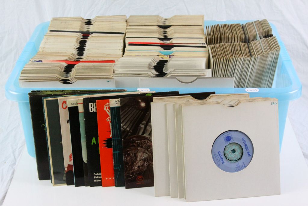 Vinyl - Rock & Pop - Collection of over 250 45's in cardboard sleeves spanning genres and decades