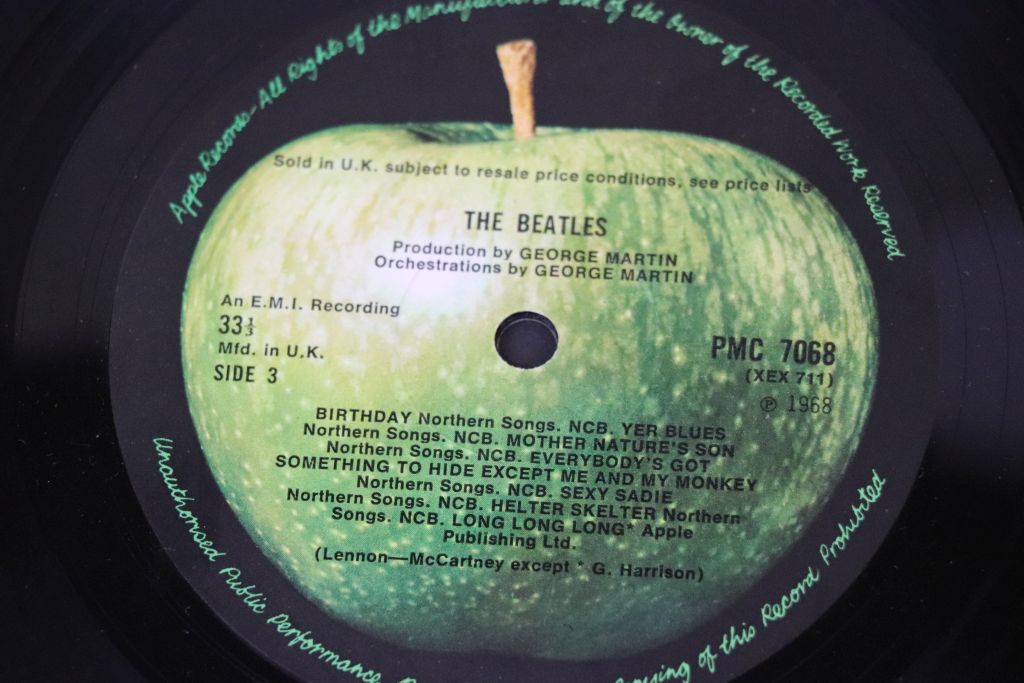 Vinyl - The Beatles White Album No 0167380 Top Loader with black inners and poster, no - Image 6 of 10