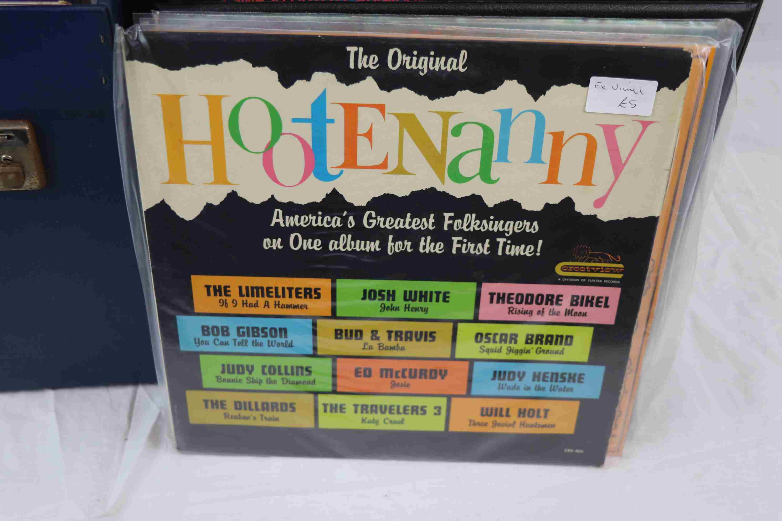 Vinyl - Pop / Country / MOR - Four vintage record boxes spanning genres & decades. Sleeves & Vinyl - Image 13 of 13