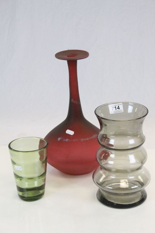 Kenneth Turner Ribbed Vase, Modernist Red Ground Vase with Ground Out Pontil and one other Ribbed