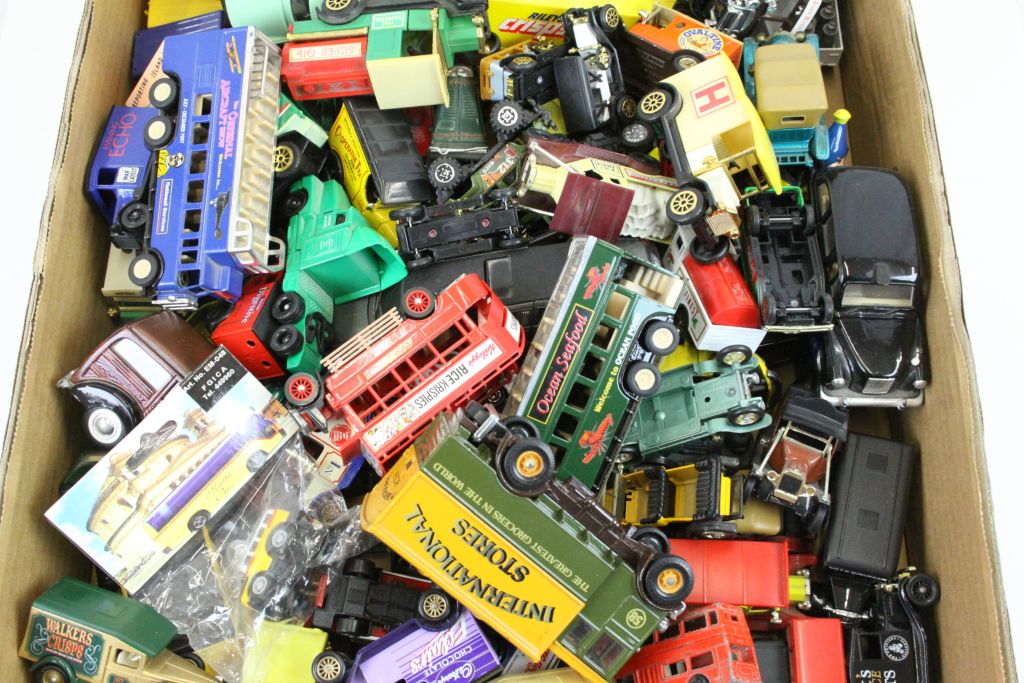 Collection of unboxed diecast models vehicles to include Corgi. Matchbox, Kenworth etc - Image 3 of 4
