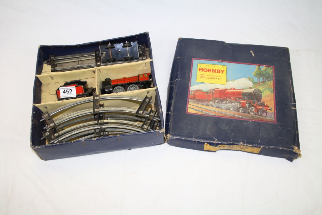 Boxed Hornby Train O Gauge MO Goods Set No.4000 to include locomotive, track etc