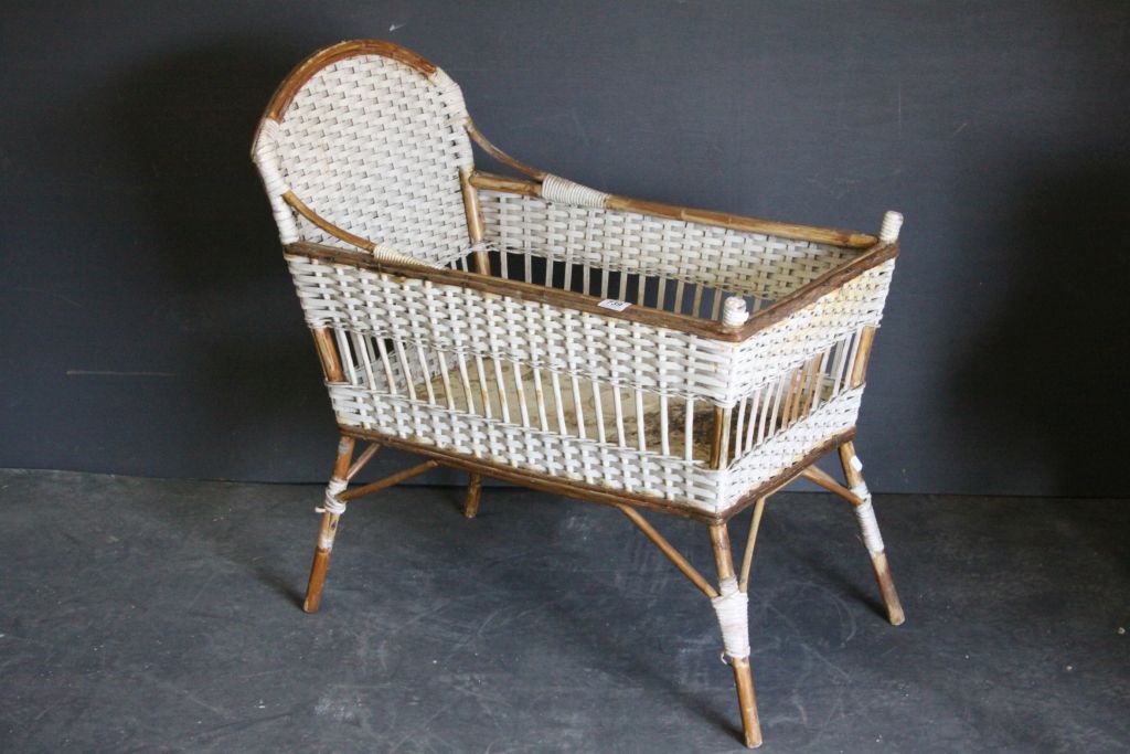 Vintage Wicker Cot