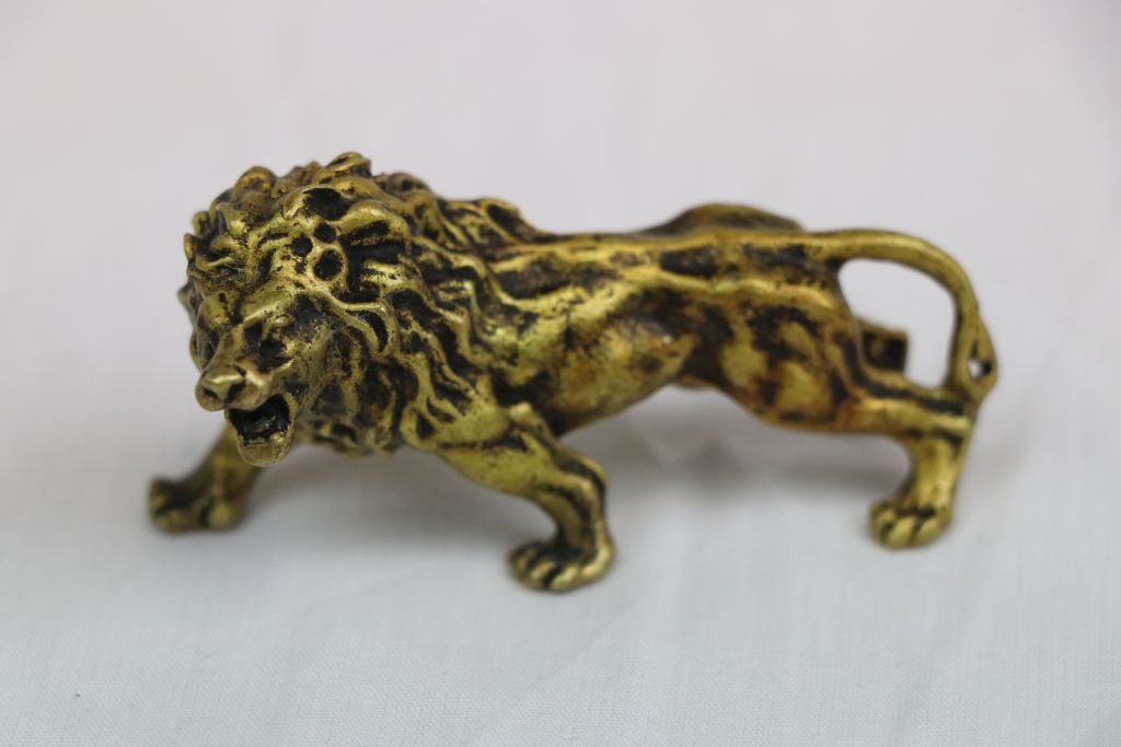 Small Bronze Figure of a Roaring Lion - Image 2 of 8