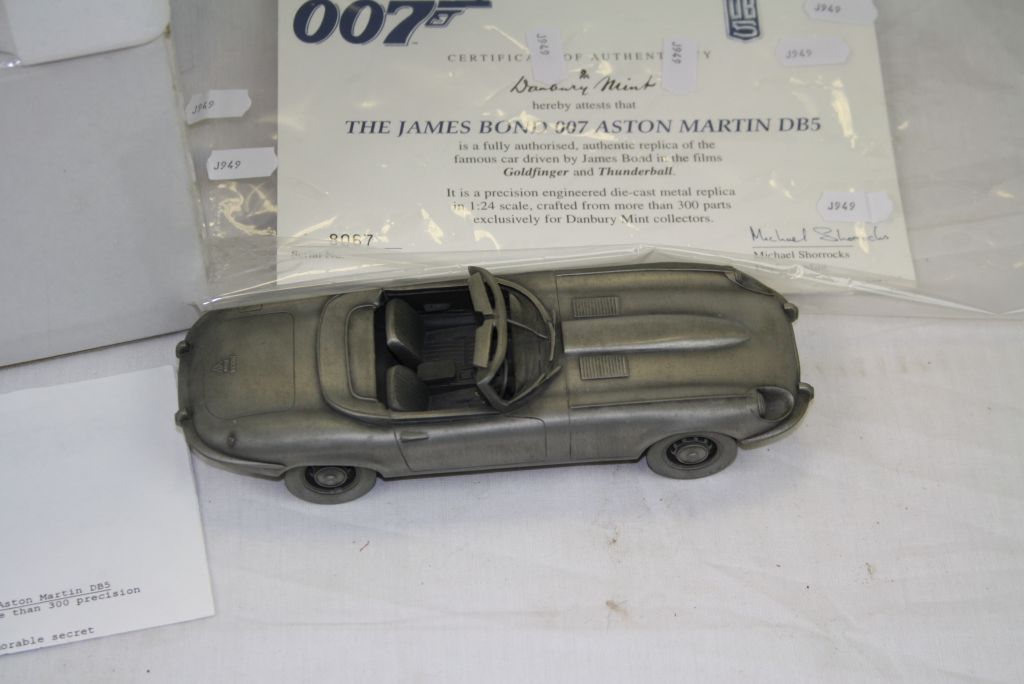 Two Danbury Mint car models to include boxed The James Bond 007 Aston Martin DB5 with certificate - Image 2 of 4