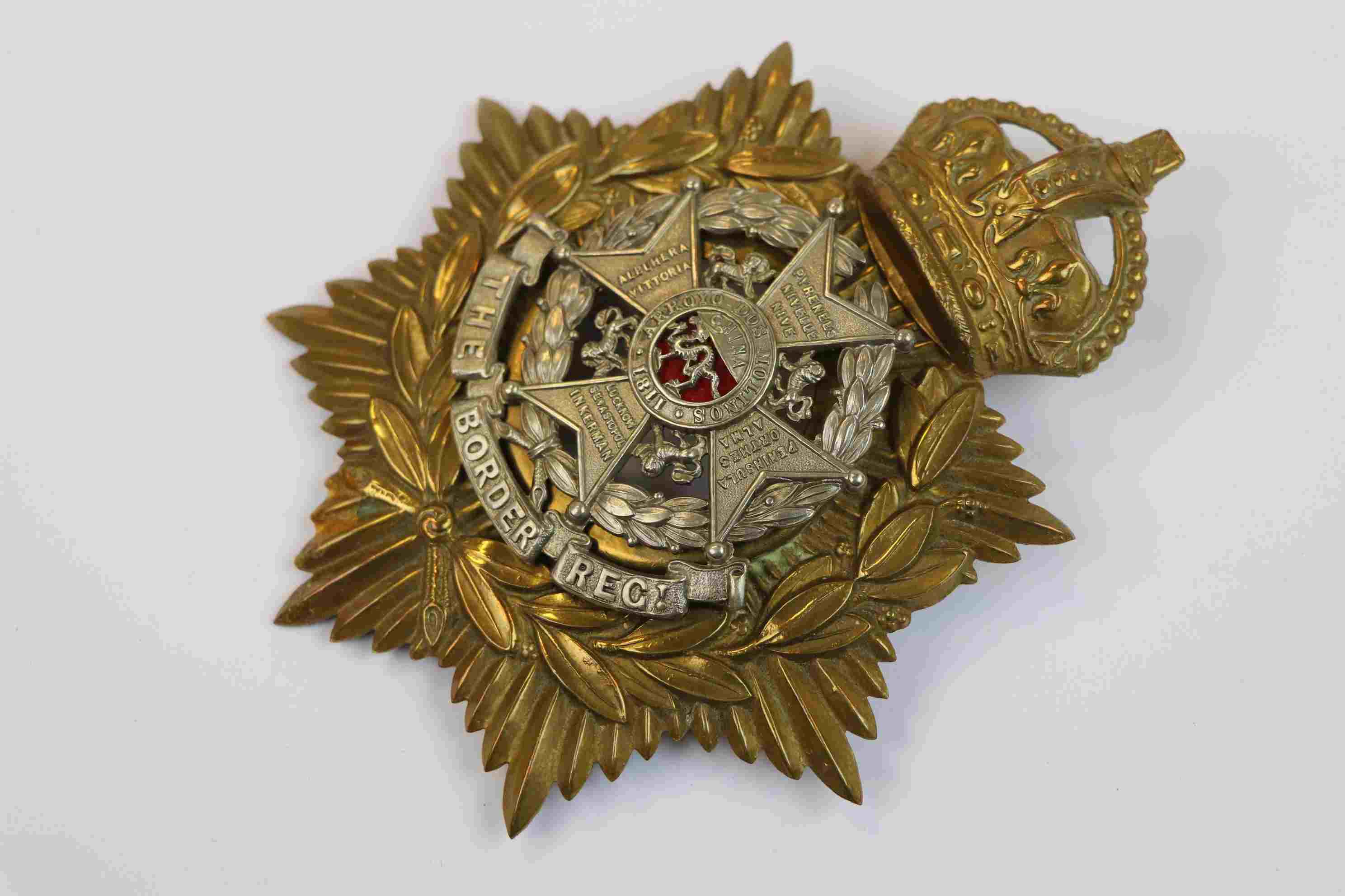 A King Crown The Border Regiment Helmet Plate / Badge. - Image 4 of 8