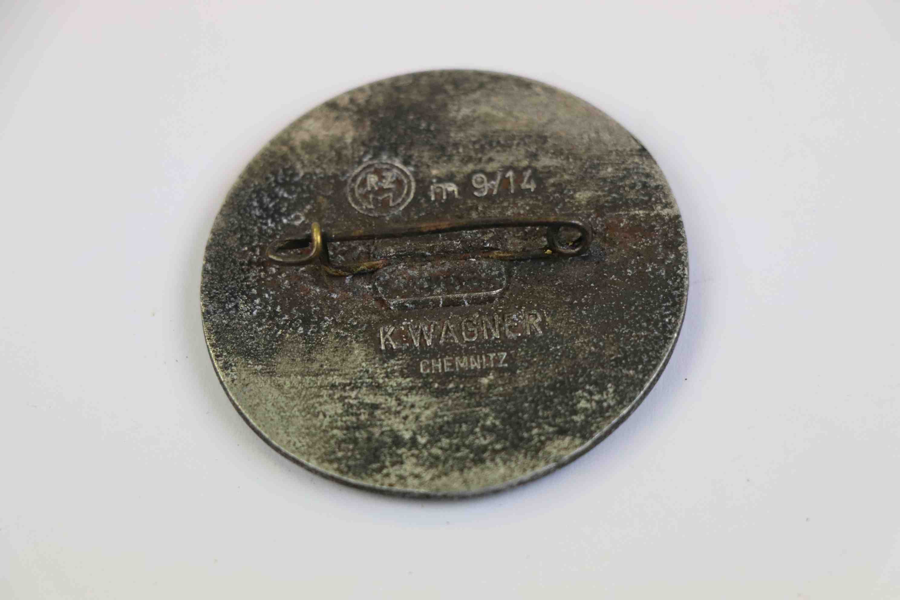 A World War Two / WW2 German 1939 Reichsparteitag Badge With RZM 9/14 K.WAGNER CHEMNITZ To The - Image 6 of 6
