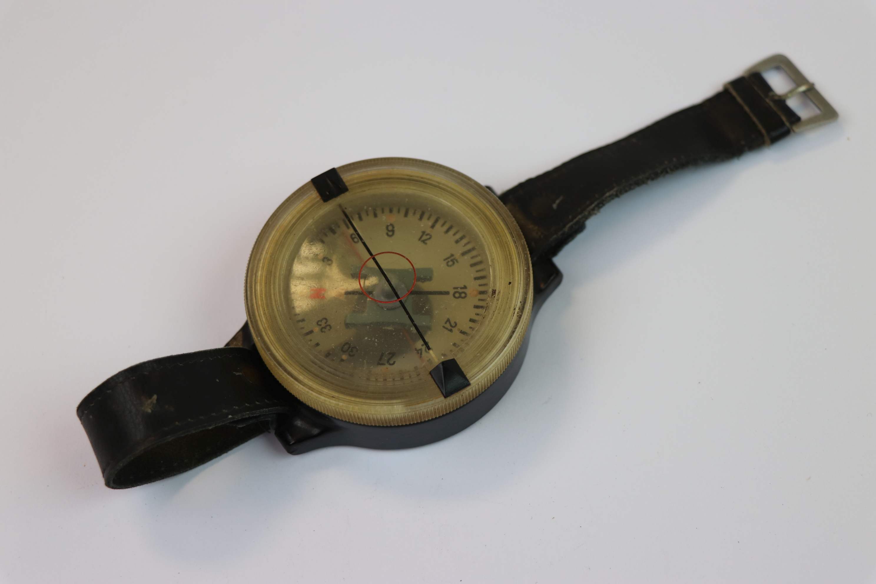 A WW2 German Luftwaffe Wrist Compass With Leather Strap, Markings To The Rear AK 39 FL 23235-1. - Image 2 of 6