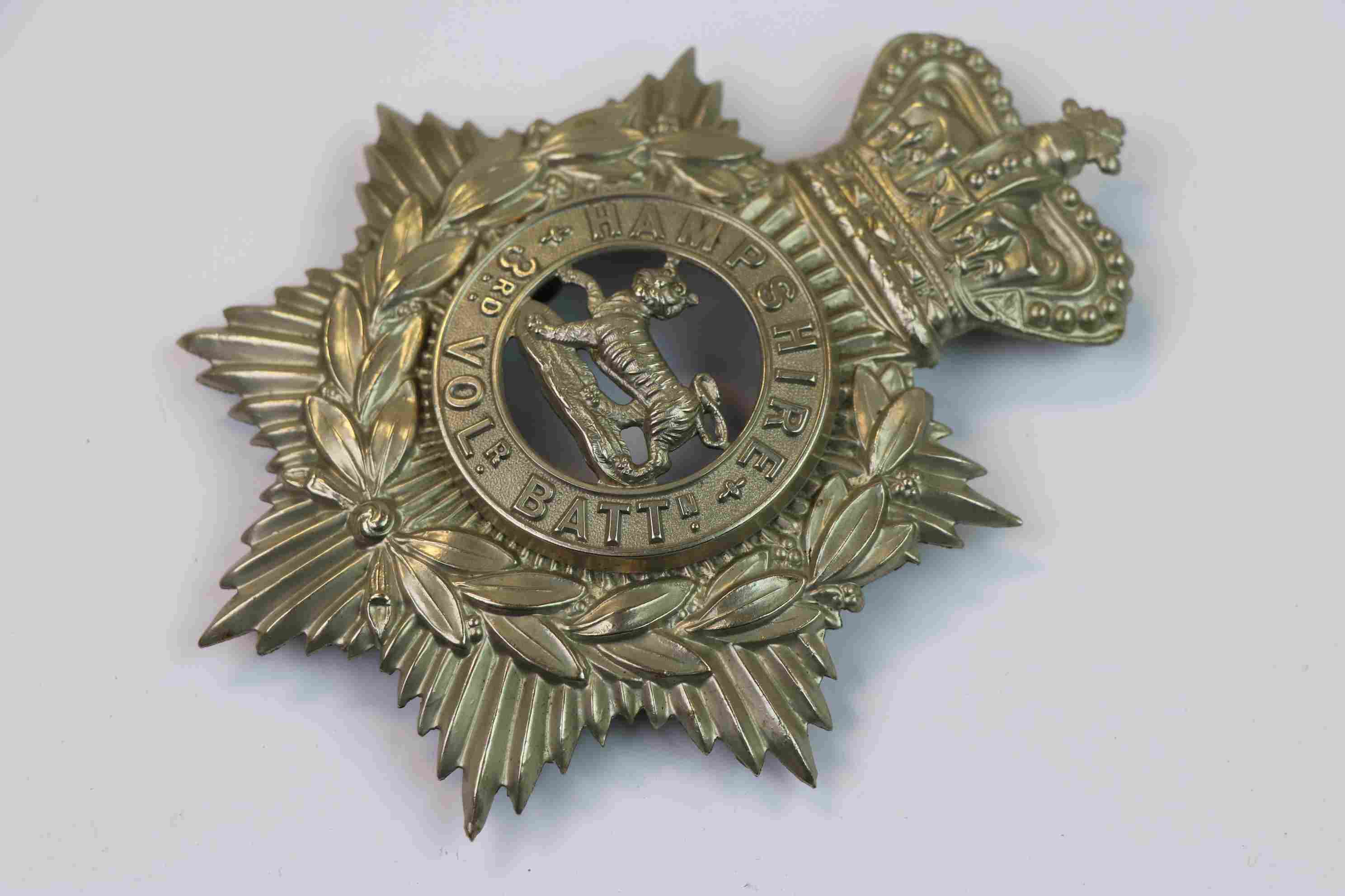 A Victorian 3rd Volunteer Battalion Of The Hampshire Regiment Helmet Plate / Badge. - Image 4 of 8