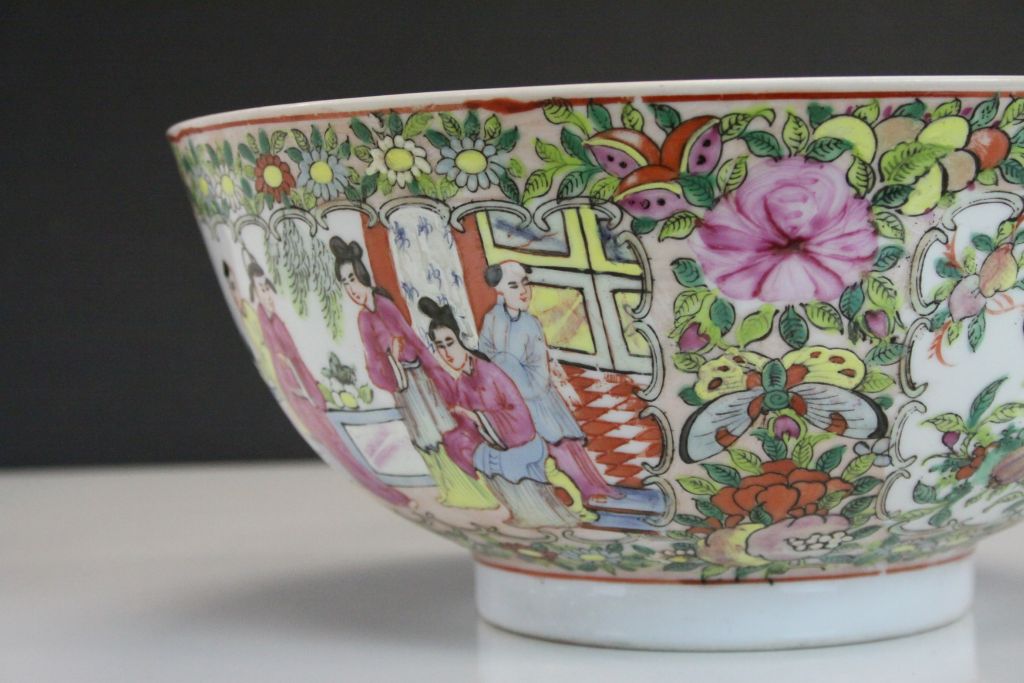 Chinese Famille Rose bowl with Figural scenes and Six character mark to base, approx 25.5cm - Image 5 of 6