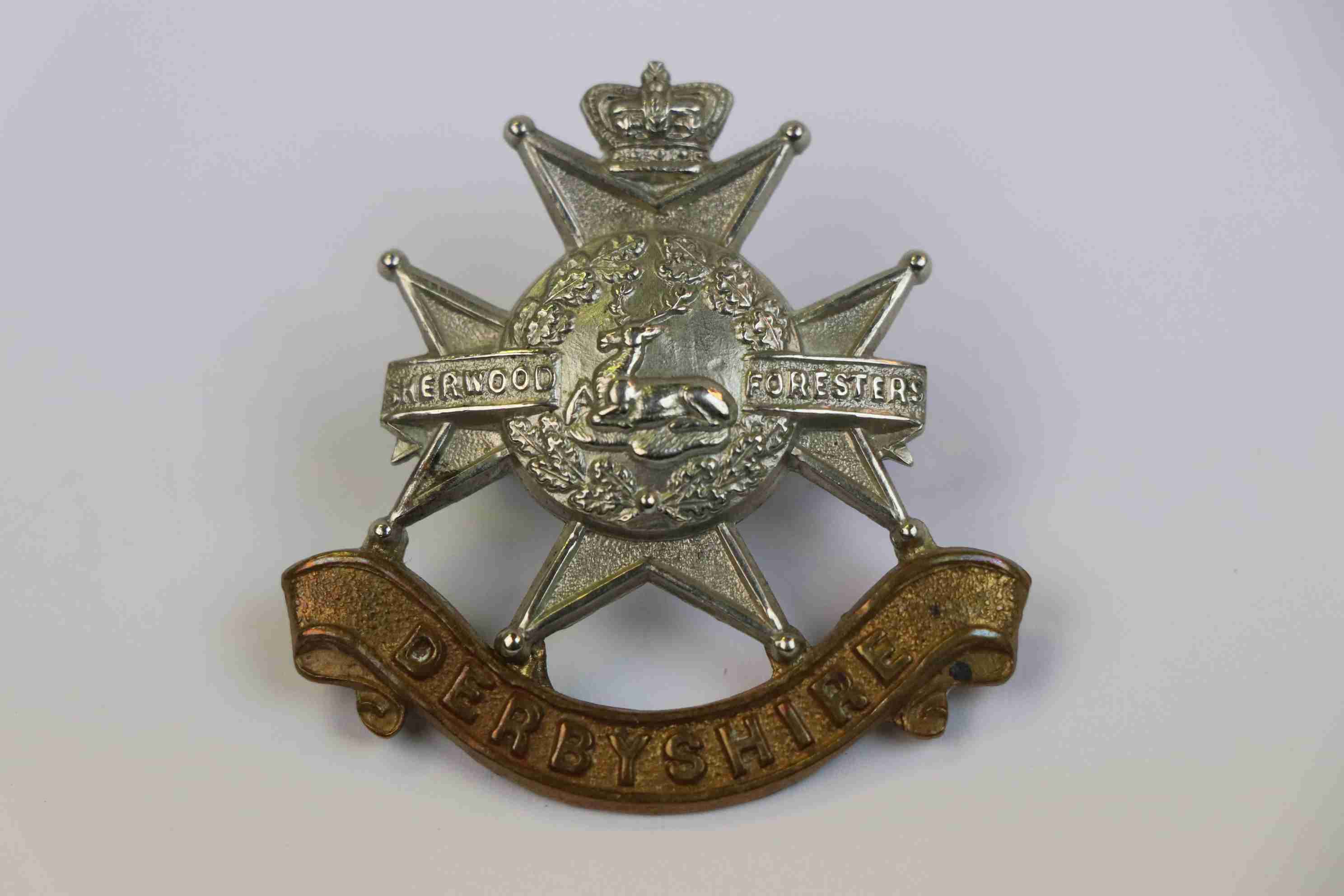 A Victorian Sherwood Foreseters Derbyshire Regiment Cap Badge.